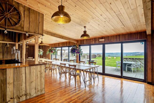 barn-bar-6-hdr-800.jpg