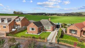 8, Tivy Dale Drive, Cawthorne, Barnsley S75 4EN