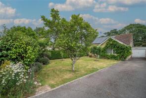 15, Hollands Mead Avenue, Dorchester DT2 8HX