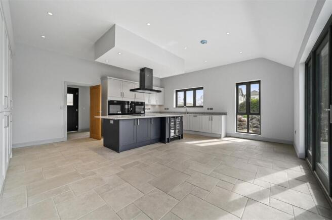 Kitchen/Dining