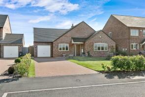 3 Field View, Cotswold View, Evesham WR11 7AS