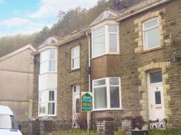 18, West Rhondda Road, Treharne Row, Pont-y-rhyl, Bridgend CF32 8LJ