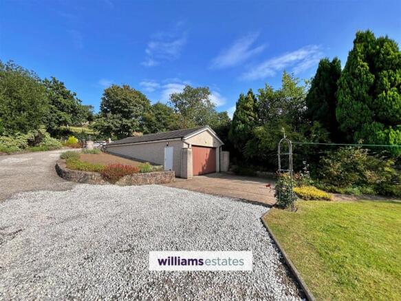 Detached Garage