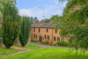 Malindi, Brookside Lane, Daventry NN11 3AU
