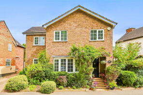 4, Hamerton Road, Huntingdon PE28 4JD