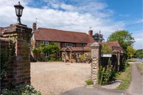 Tithe Barn, Brighton Road, Henfield BN5 9ST