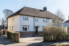 18, Pollards Oak Crescent, Oxted RH8 0JG
