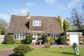 2, Kings Platt, Horsham RH13 8AX