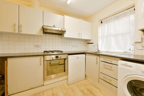 Boston Manor Road, Brentford, TW8