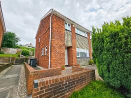 33, Bainton Drive, Kingstone, Barnsley S70 6RW