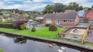Bron Camlas, Berriew, Welshpool SY21 8AN