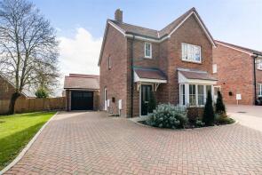 1, Antonie Close, Bedford MK44 1FJ