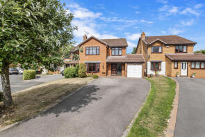 27, Oasthouse Close, Bromsgrove B60 4NW