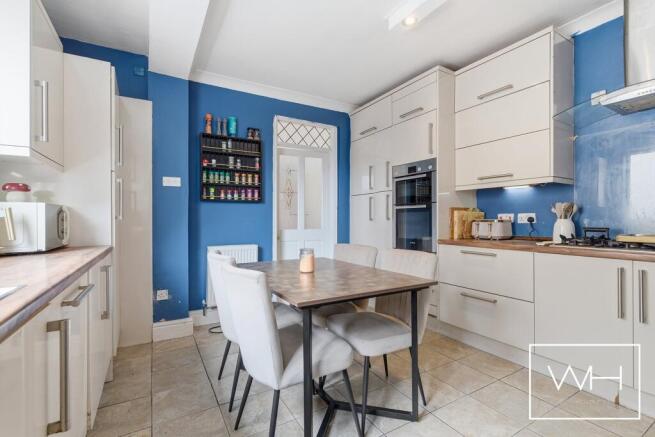 16 Finkle Street, Be