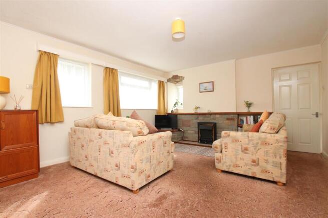 Living Room.JPG