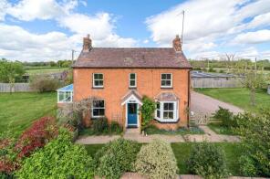 Downfield House, Downfield Lane, Twyning, Tewkesbury GL20 6DL