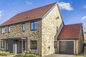 7, Larkfield, Cambridge CB21 6DJ