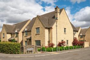2, Copins Court, Cheltenham GL54 2JY