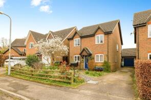 12, Sovereign Close, Buckingham MK18 3DA