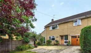 Wellside, Chard Road, Beaminster DT8 3RF