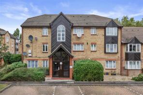 56, Kingfisher Way, London NW10 8TZ