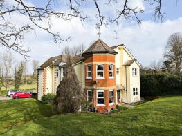 Flat 6, Sandhurst, Guildford Road, Runfold, Farnham GU10 1PG
