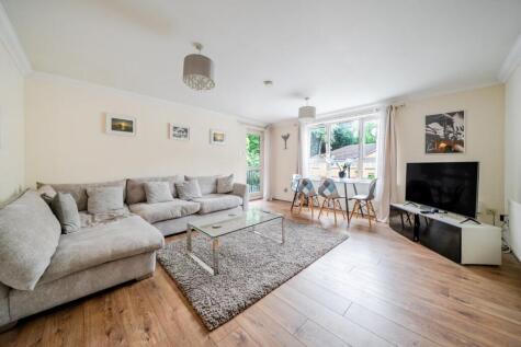 Greenview Close, Acton, London, W3