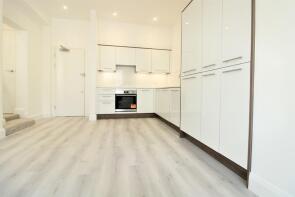 Flat 7, Arlingham House, St Albans Road, Potters Bar EN6 3PH