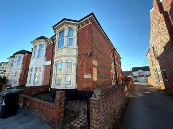 rightmove_exterior_2.jpg