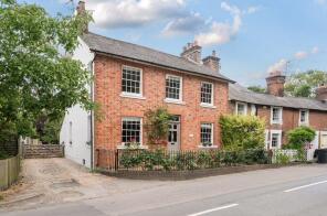 Juglans House, Brenchley Road, Matfield, Tonbridge TN12 7DT