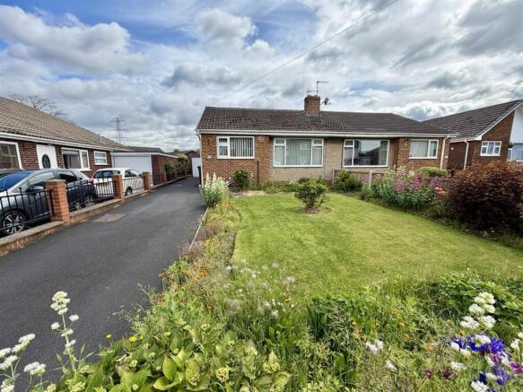 Bramleys - Portal Drive - Mirfield (8).jpeg