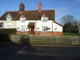 2, Swan Cottages, The Green, Harleston IP20 0ET