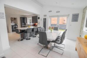 6, Brookfield, Newcastle Upon Tyne NE27 0BJ