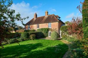 East Manor Farm, Pook Lane, East Lavant, Lavant PO18 0AH