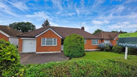 Cheyne Walk, Horley, Surrey, RH6