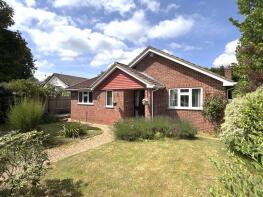 8a Ashby, Long Close, Slough SL2 3EJ