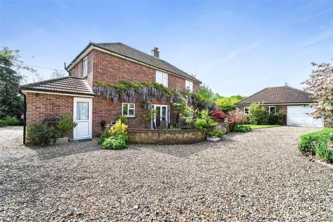 Lodge Lane, Ardleigh, Colchester, Essex, CO7