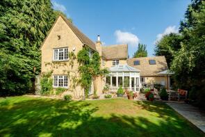 Cherry Tree House, Road From Compton Rise To High Street, Cheltenham GL54 4BS