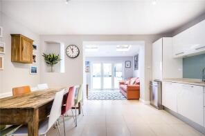 92, Larkhall Rise, London SW4 6LD