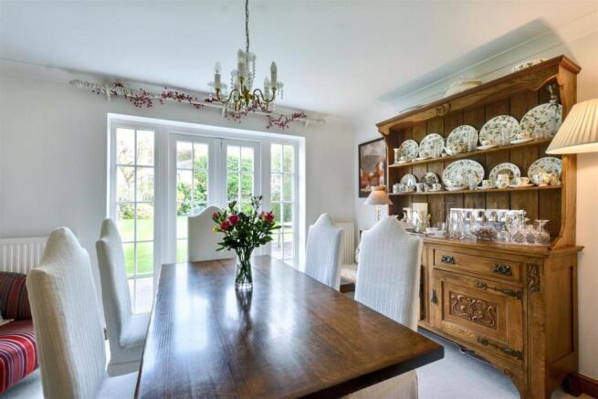 Dining Room_1.jpeg