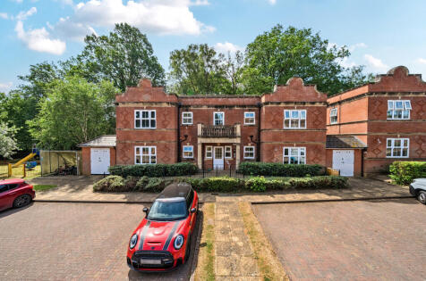 Franklin Court, Wormley, Godalming, Surrey, GU8