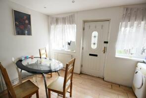 10, Holstein Way, Erith DA18 4DJ
