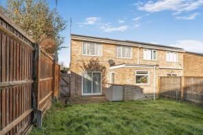 46, Valley Road, Banbury OX16 9BH