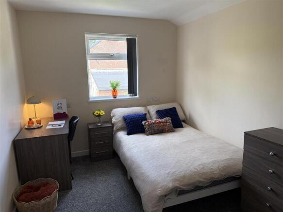 Bed 2.1.jpg