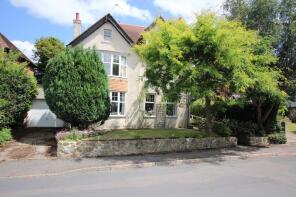 27, Fairlight Road, Hythe CT21 4AD
