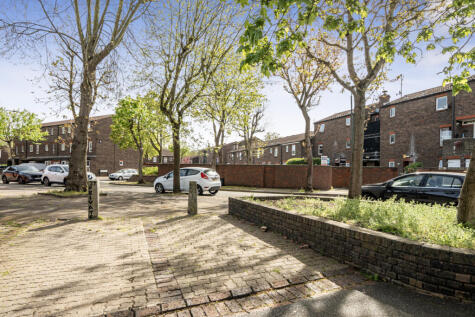Glimpsing Green, Erith