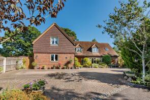 Ridge House, Bath Road, Midgham, Reading RG7 5XB