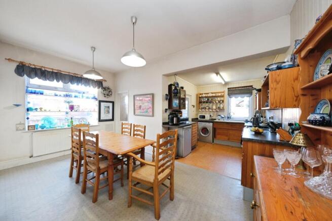 Kitchen/Dining Room