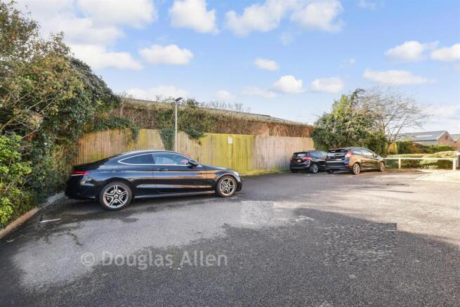 Driveway/Parking