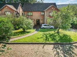Treetops, New Road, Cilfrew SA10 8LL